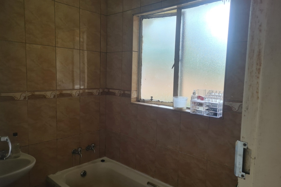 2 Bedroom Property for Sale in Kew Gauteng