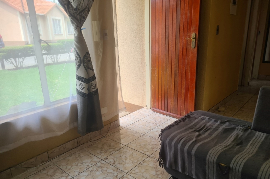 2 Bedroom Property for Sale in Kew Gauteng