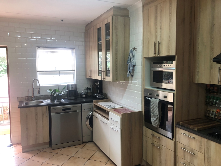 2 Bedroom Property for Sale in Bryanston Gauteng