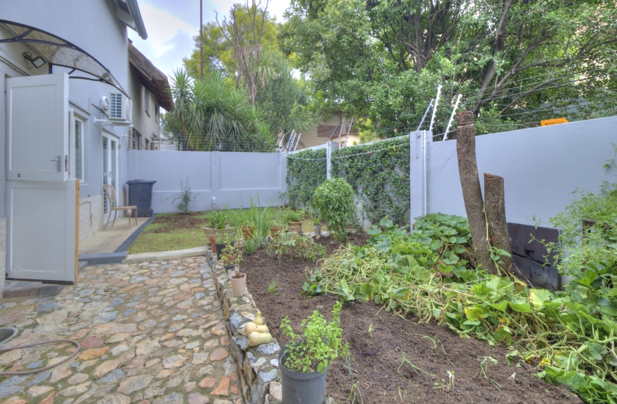 4 Bedroom Property for Sale in Sunninghill Gauteng