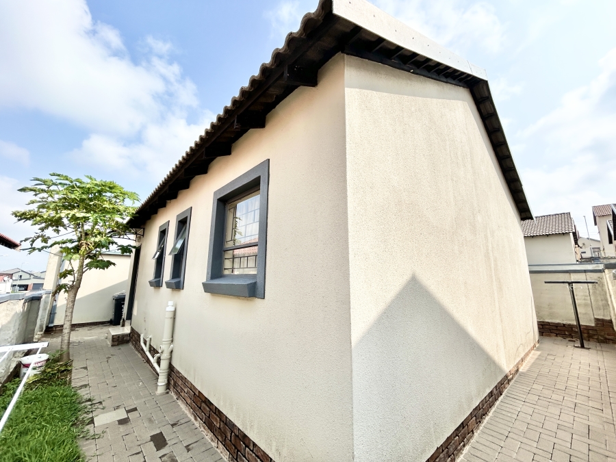 3 Bedroom Property for Sale in Kosmosdal Gauteng