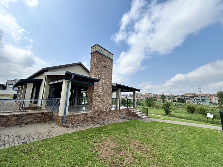 3 Bedroom Property for Sale in Kosmosdal Gauteng