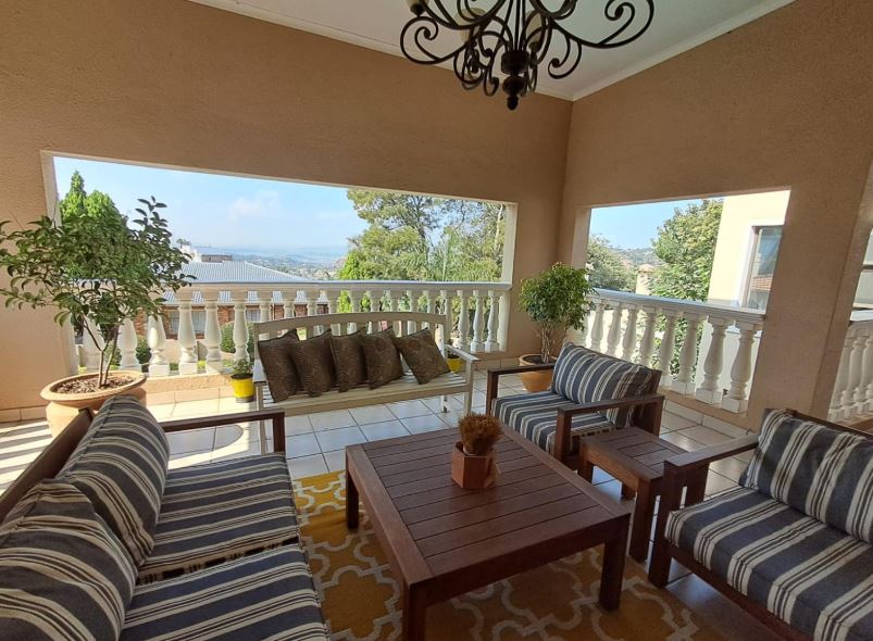4 Bedroom Property for Sale in Bassonia Gauteng