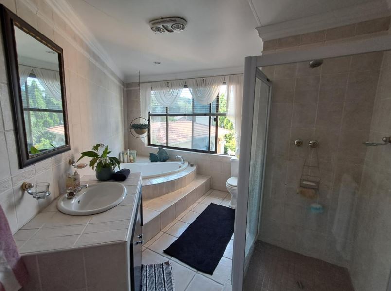 4 Bedroom Property for Sale in Bassonia Gauteng