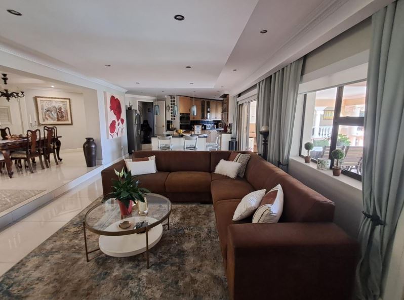 4 Bedroom Property for Sale in Bassonia Gauteng