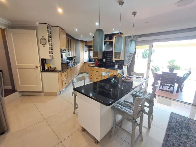4 Bedroom Property for Sale in Bassonia Gauteng