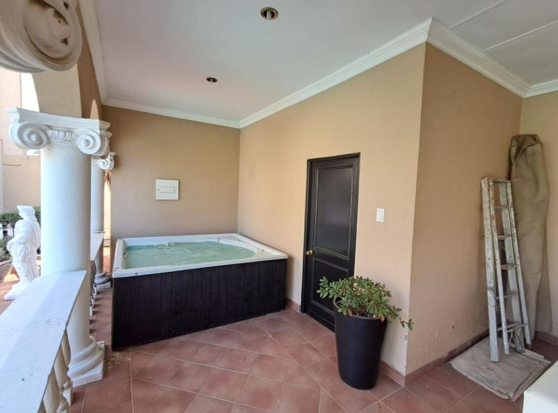 4 Bedroom Property for Sale in Bassonia Gauteng