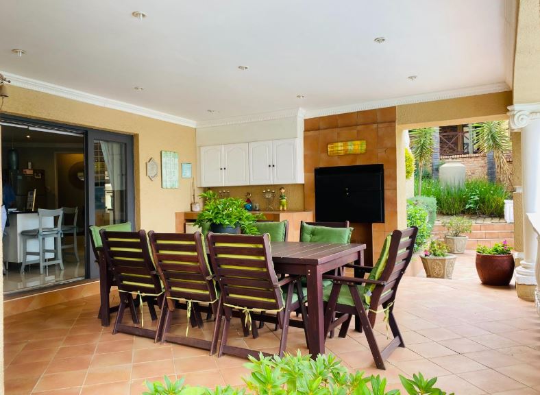4 Bedroom Property for Sale in Bassonia Gauteng
