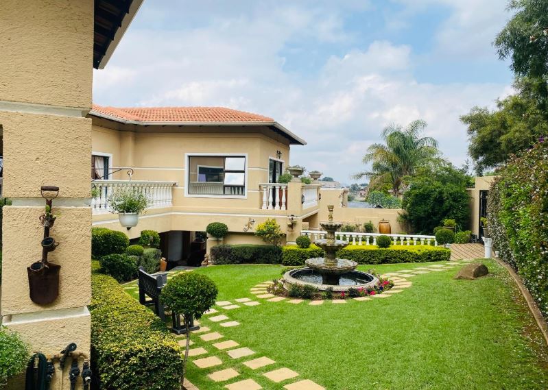 4 Bedroom Property for Sale in Bassonia Gauteng