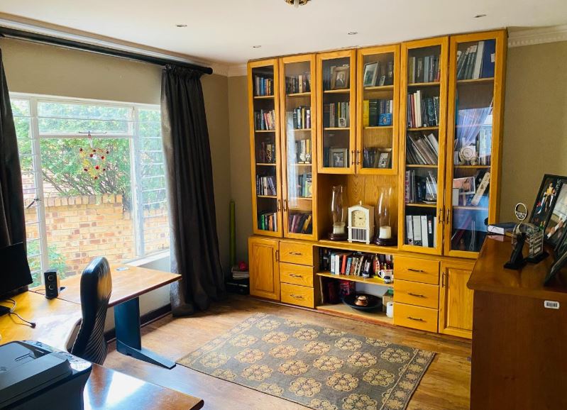 4 Bedroom Property for Sale in Bassonia Gauteng