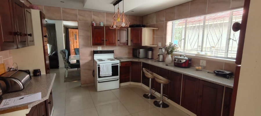 To Let 4 Bedroom Property for Rent in Three Rivers Gauteng