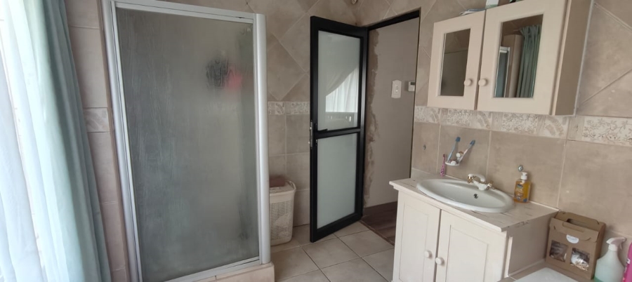 To Let 4 Bedroom Property for Rent in Three Rivers Gauteng