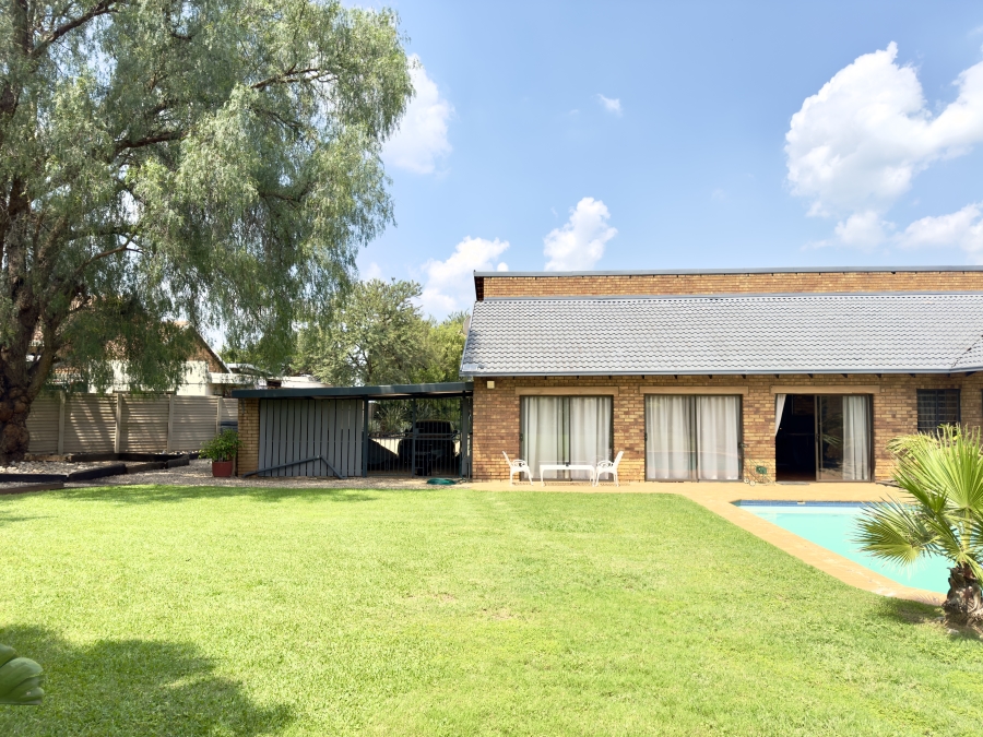 4 Bedroom Property for Sale in Equestria Gauteng