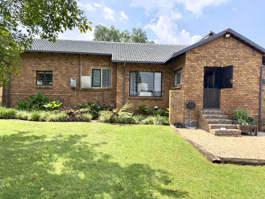 4 Bedroom Property for Sale in Equestria Gauteng