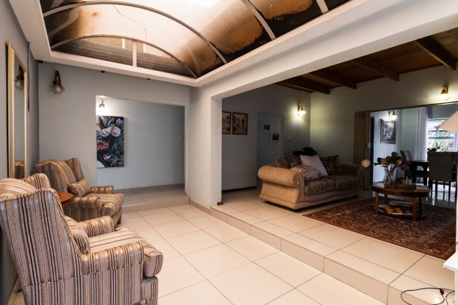 5 Bedroom Property for Sale in Wierda Park Gauteng