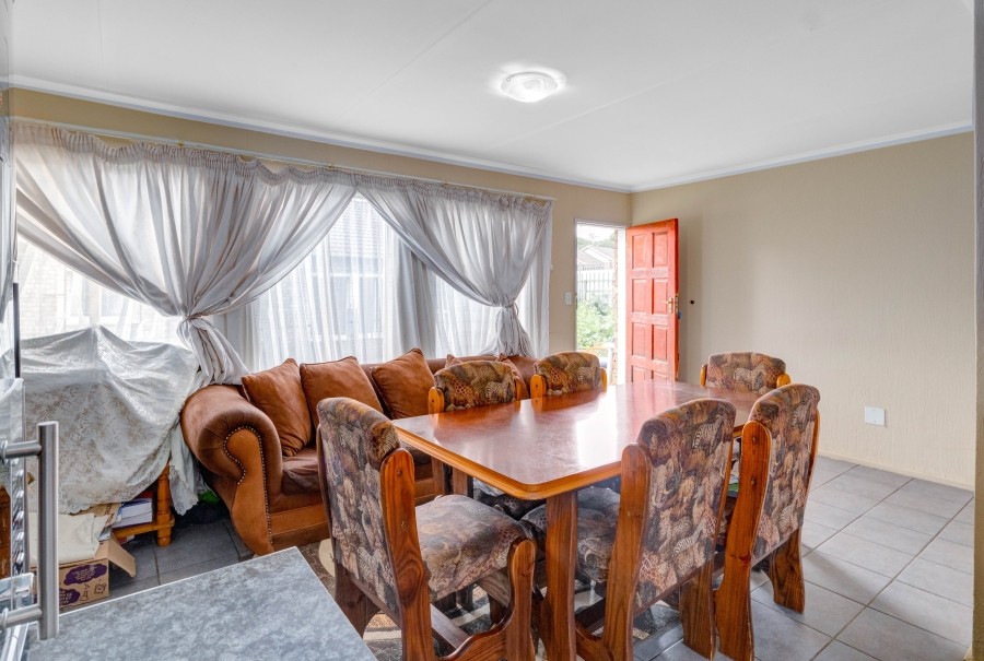 2 Bedroom Property for Sale in Rhodesfield Gauteng