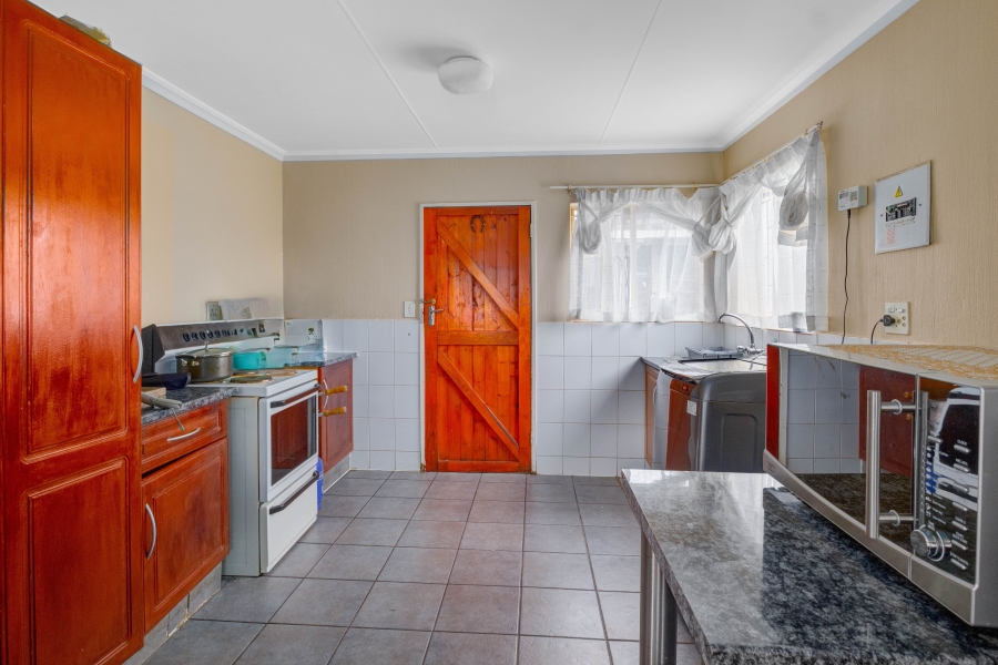 2 Bedroom Property for Sale in Rhodesfield Gauteng