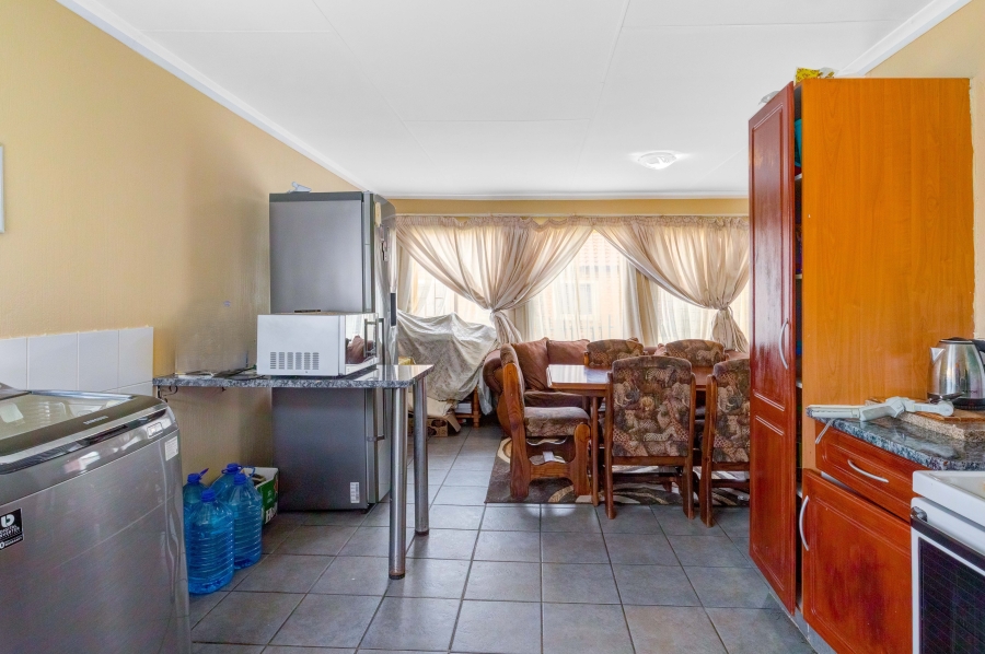 2 Bedroom Property for Sale in Rhodesfield Gauteng