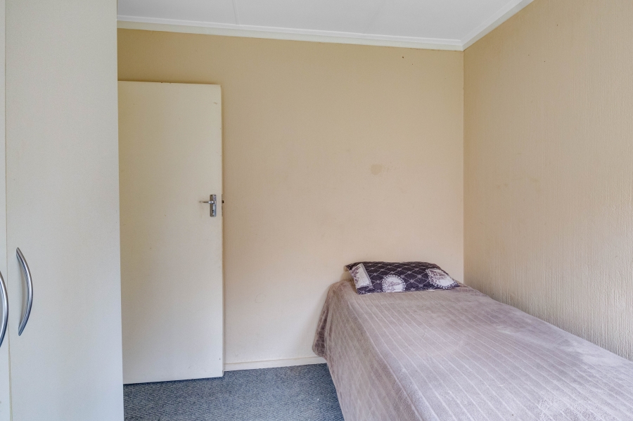 2 Bedroom Property for Sale in Rhodesfield Gauteng