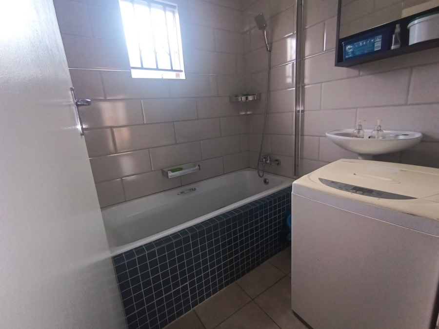 2 Bedroom Property for Sale in Cosmo City Gauteng