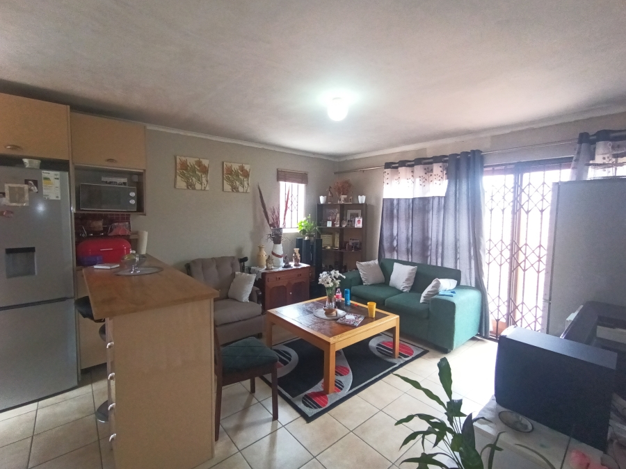 2 Bedroom Property for Sale in Cosmo City Gauteng