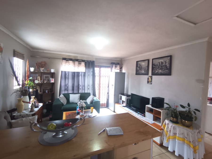 2 Bedroom Property for Sale in Cosmo City Gauteng