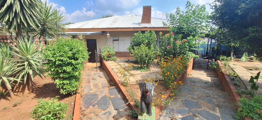 3 Bedroom Property for Sale in Mountain View Gauteng