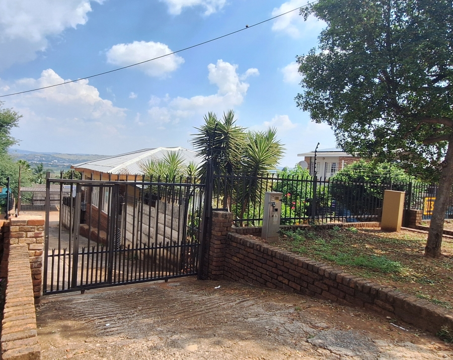 3 Bedroom Property for Sale in Mountain View Gauteng