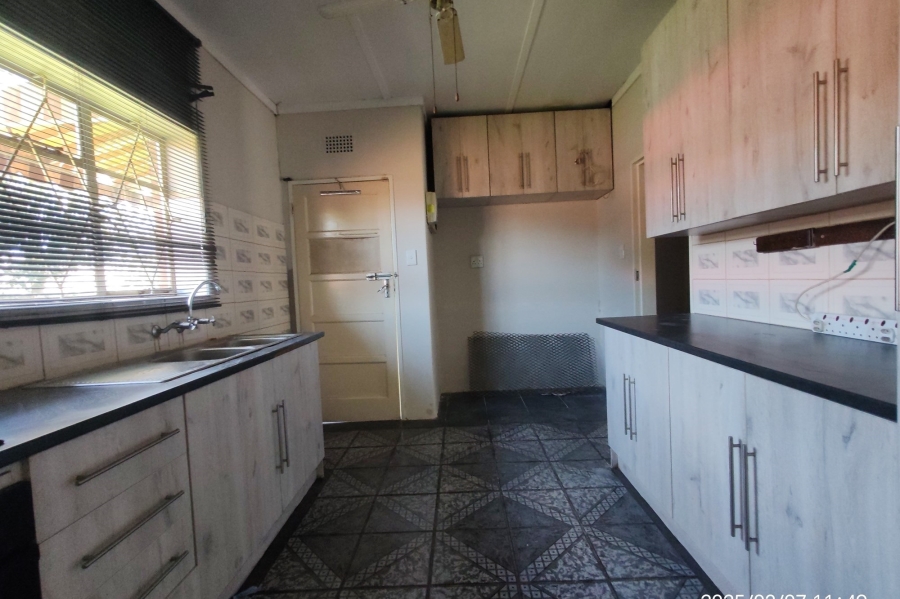 3 Bedroom Property for Sale in Vanderbijlpark SW 5 Gauteng