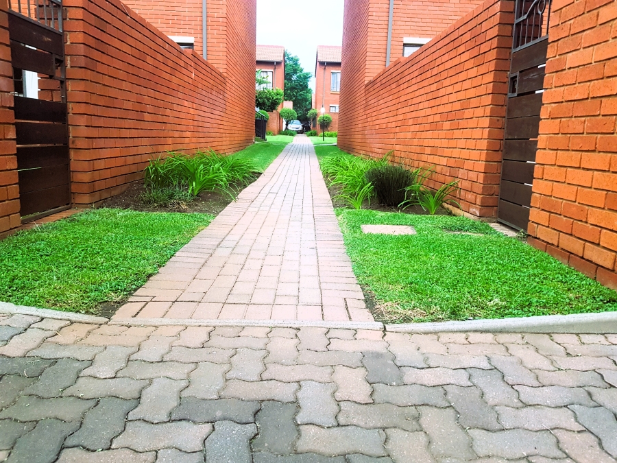 3 Bedroom Property for Sale in Eco Park Gauteng