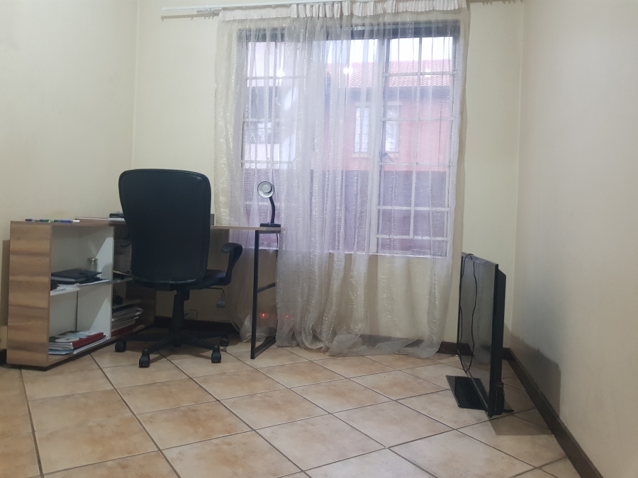 3 Bedroom Property for Sale in Eco Park Gauteng