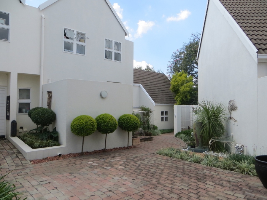 3 Bedroom Property for Sale in Fourways Gardens Gauteng