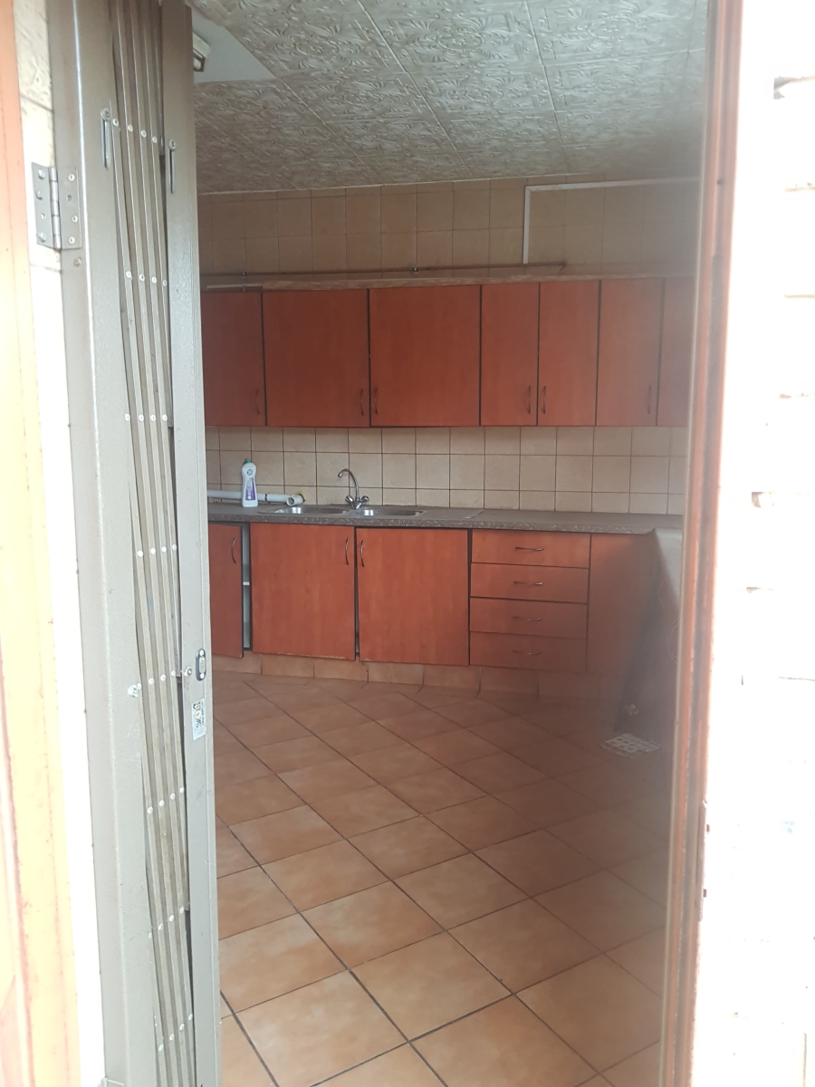 To Let 2 Bedroom Property for Rent in Ravensklip Gauteng