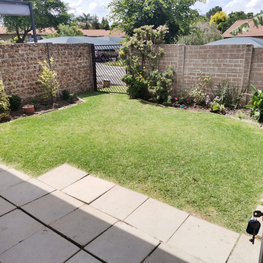 To Let 2 Bedroom Property for Rent in Randpark Ridge Gauteng