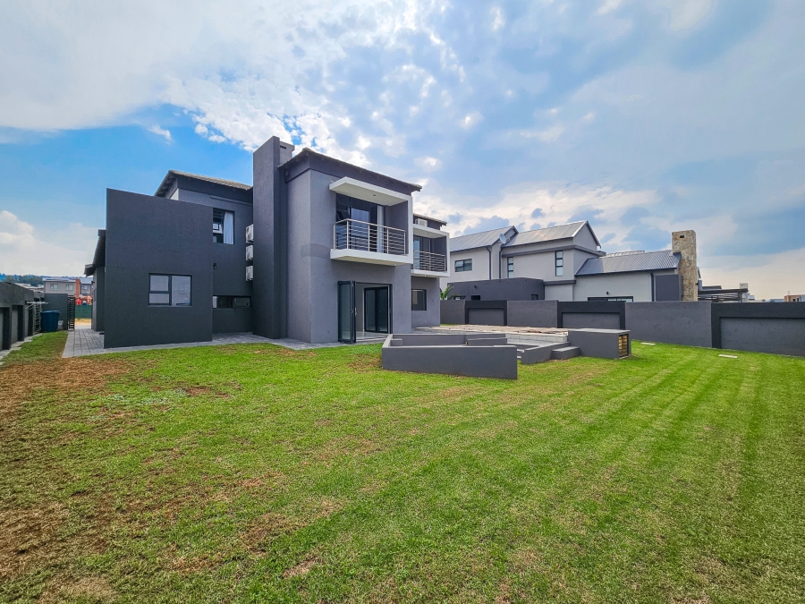 5 Bedroom Property for Sale in Six Fountains Residential Estate Gauteng