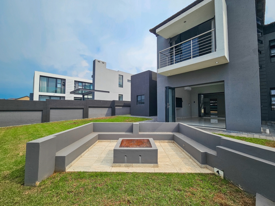 5 Bedroom Property for Sale in Six Fountains Residential Estate Gauteng