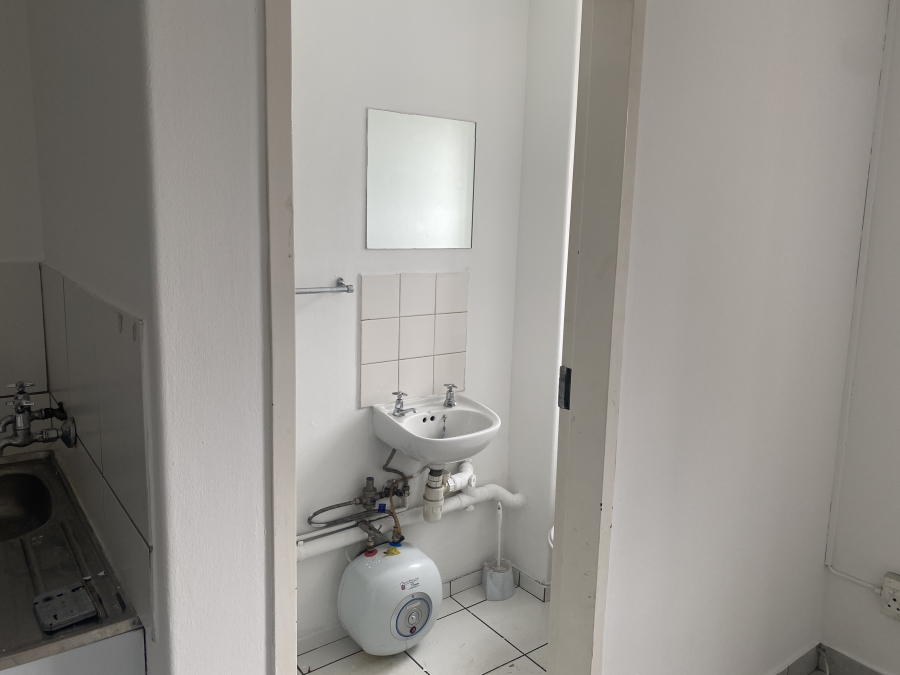 To Let commercial Property for Rent in Halfway House Gauteng