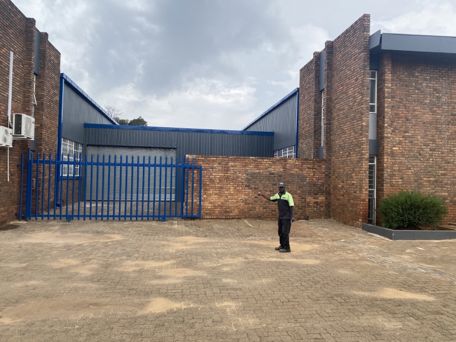 Commercial Property for Sale in Clayville Gauteng