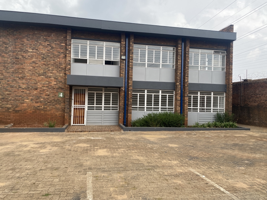 Commercial Property for Sale in Clayville Gauteng