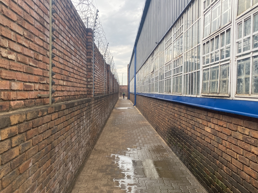 Commercial Property for Sale in Clayville Gauteng