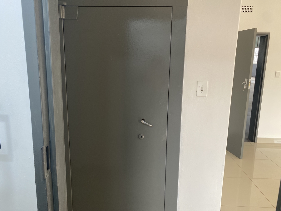 Commercial Property for Sale in Clayville Gauteng