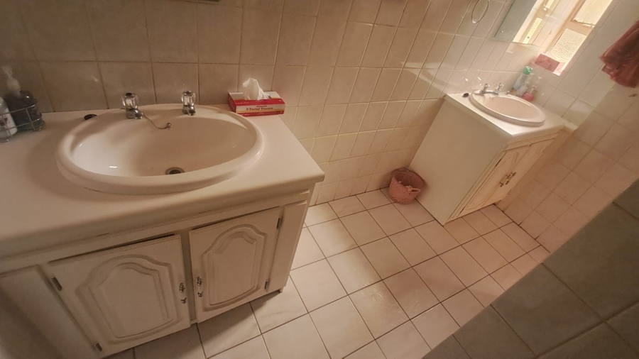 To Let commercial Property for Rent in Noordheuwel Gauteng