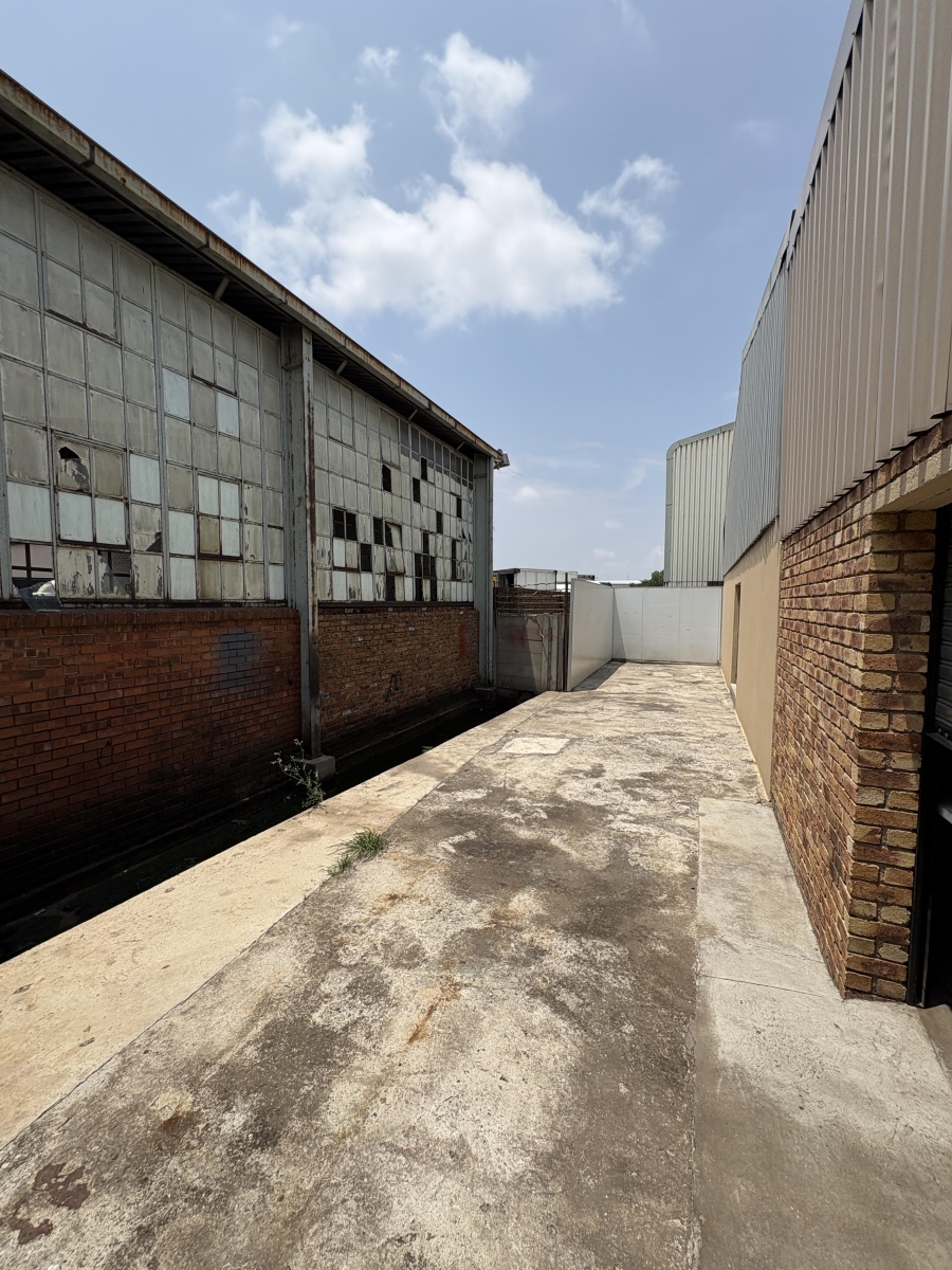 0 Bedroom Property for Sale in Anderbolt Gauteng