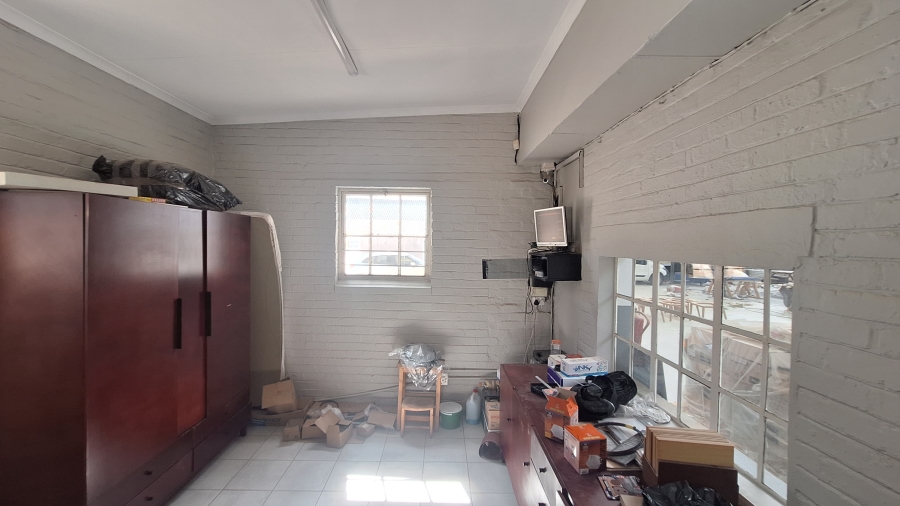 To Let commercial Property for Rent in Factoria Gauteng