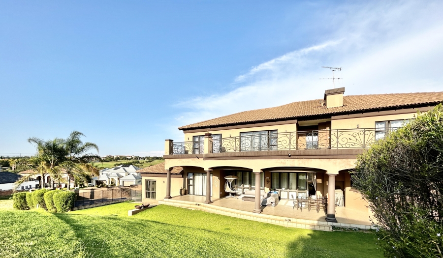 5 Bedroom Property for Sale in Blue Valley Golf Estate Gauteng