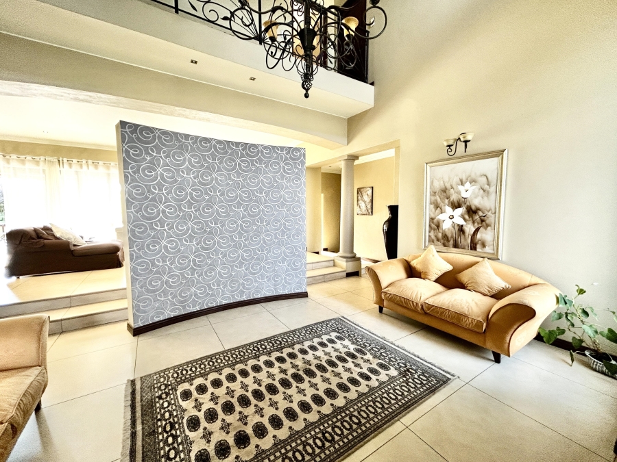5 Bedroom Property for Sale in Blue Valley Golf Estate Gauteng