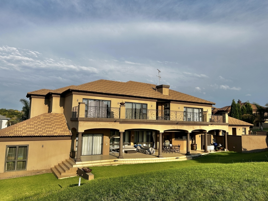 5 Bedroom Property for Sale in Blue Valley Golf Estate Gauteng