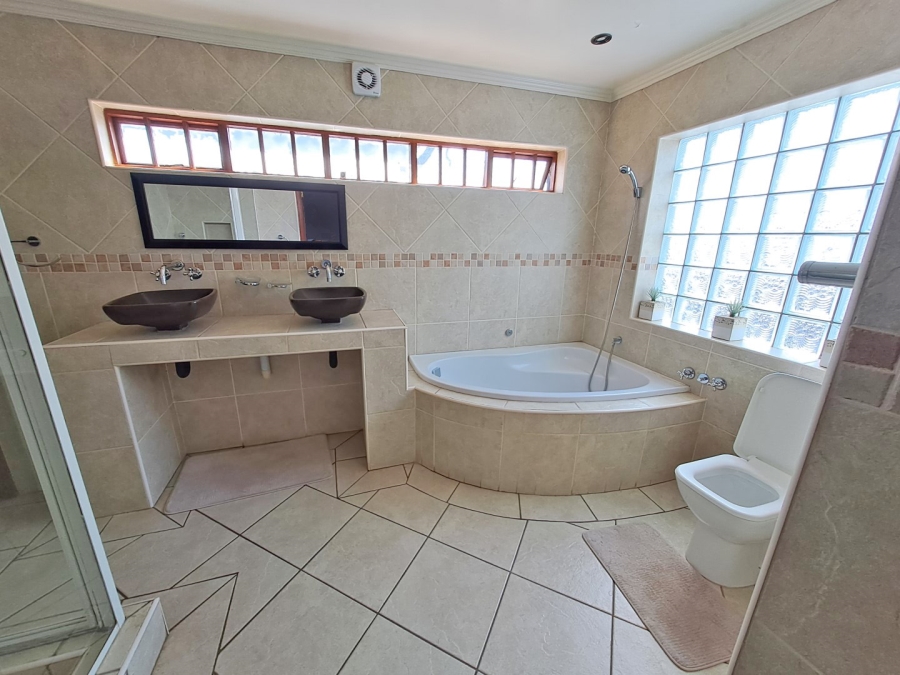 4 Bedroom Property for Sale in Yeoville Gauteng