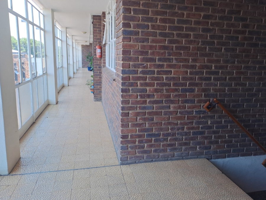 1 Bedroom Property for Sale in Rouxville Gauteng