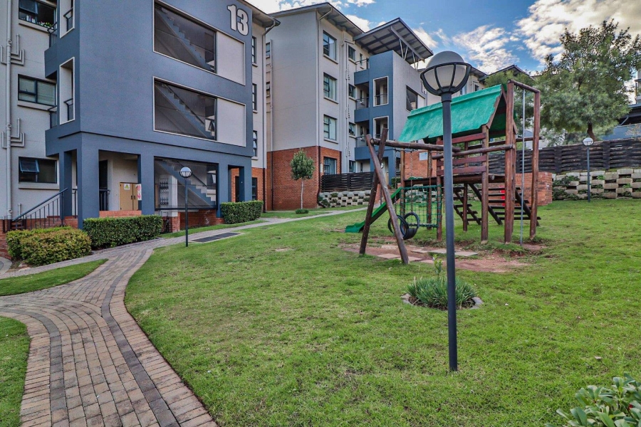 To Let 1 Bedroom Property for Rent in Oakdene Gauteng